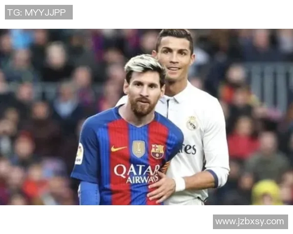 足球明星亲自送球衣粉丝感动不已现场互动温馨瞬间